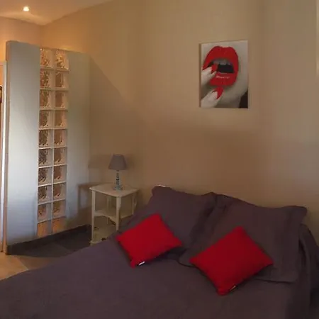 Christelle Apartman *