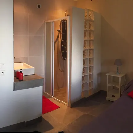 Christelle Apartman *