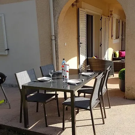 Christelle Apartman *